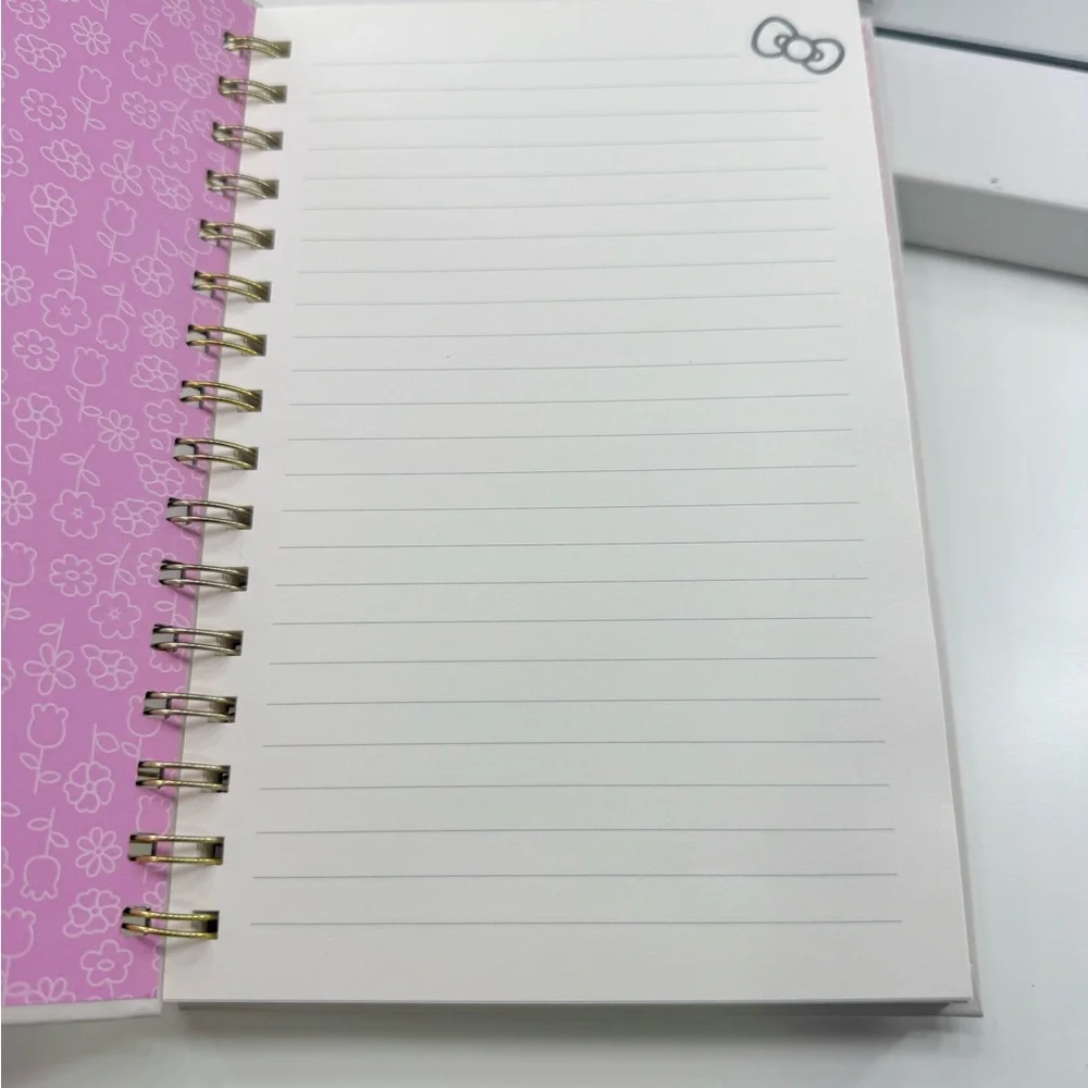Hello Kitty Flower World Note Book - Picture 2 of 2